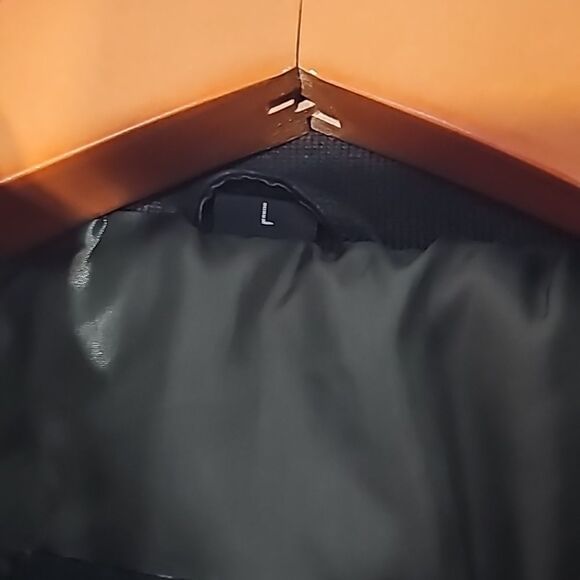 Burks Bay Black Leather Bomber Jacket with American Flag Patch Size Large - Picture 13 of 14